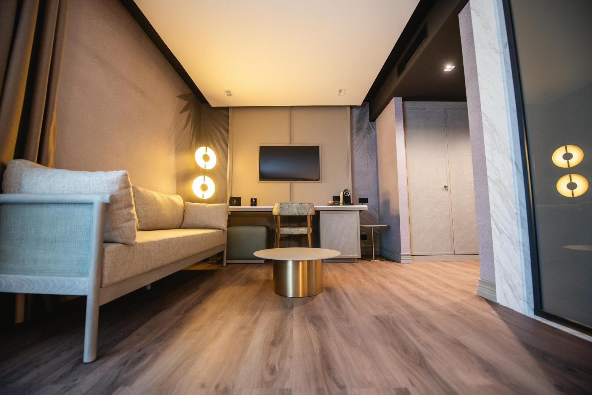 Belinda Hotel Mamaia Adults Only 외부 사진